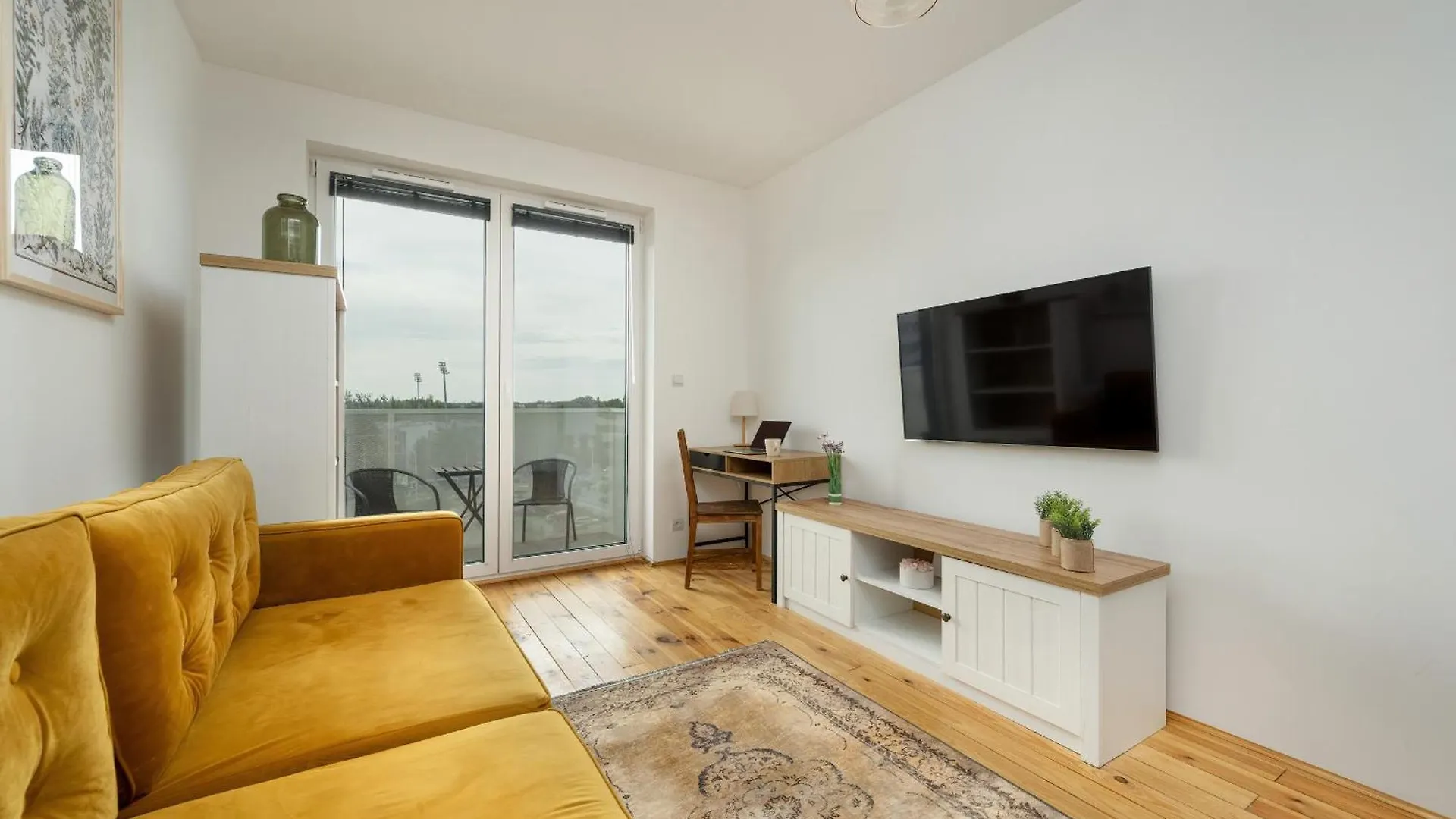 Miedziana Stylish & Cosy Apartment With Balcony Wroclaw By Noclegi Renters
